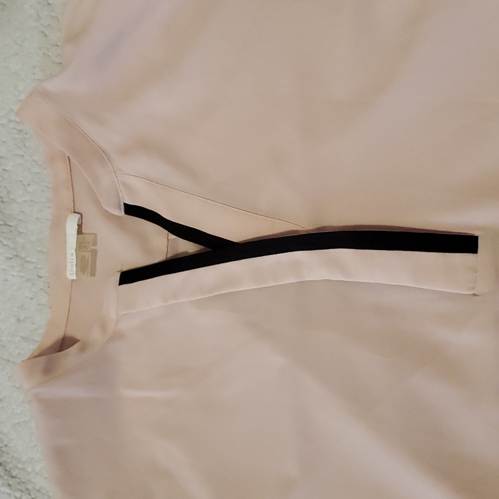 Dalia light pink sleeveless top with black stripe detail